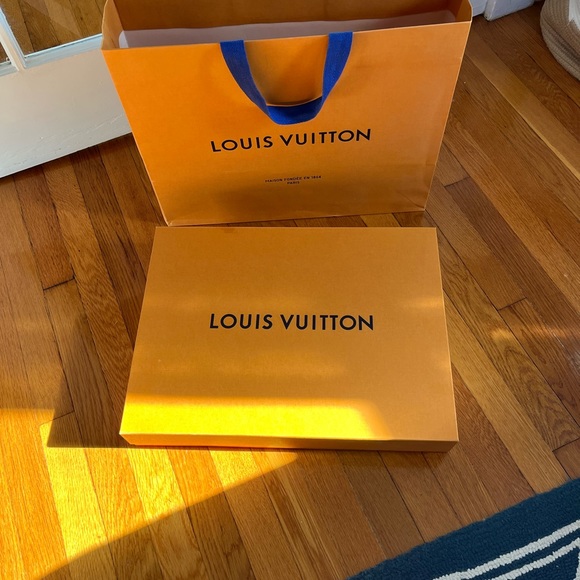 Louis Vuitton, Women’s bag with the wallet. - Picture 5 of 7